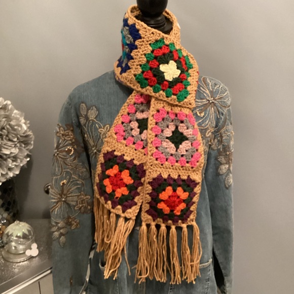 ShopGirlRia Accessories - Granny Square Scarf